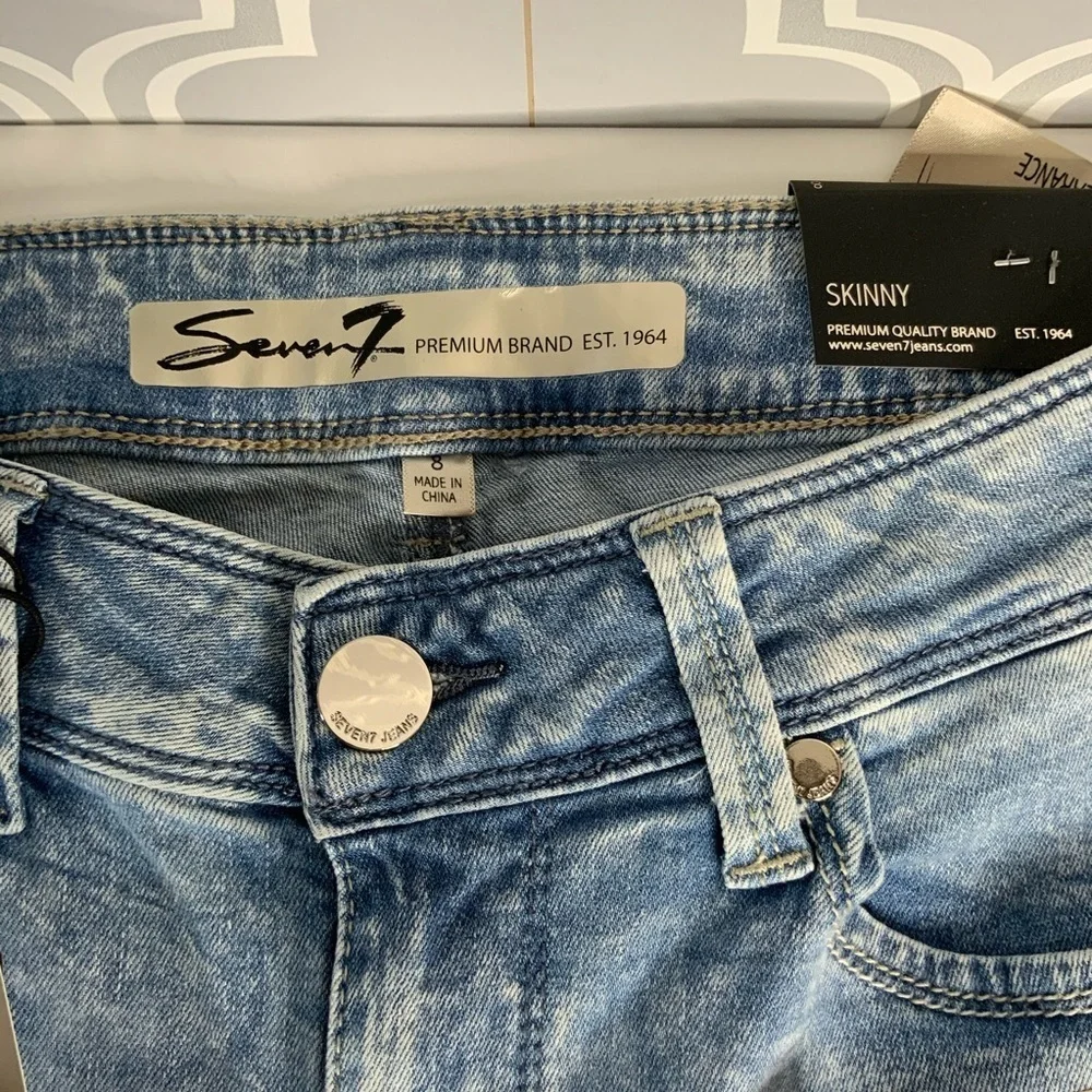 Seven7 Booty Shaper Crop Skinny Jeans